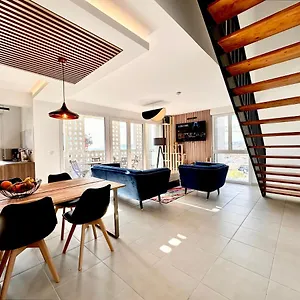 Duplex - Vue Exceptionnelle - Quartier Euromed-avec Box Appartement